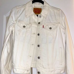 Levi’s white denim jacket